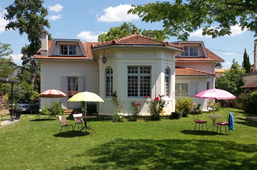 La villa Glen-tara -  Maison d’hôtes du Bassin d'Arcachon, côté jardin